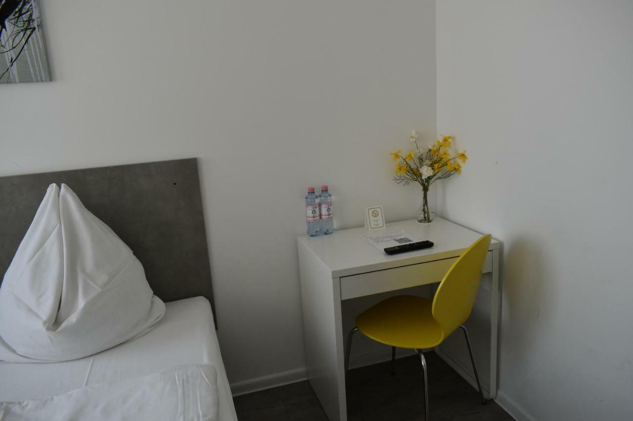 Motel Schoenefeld Großziethen Esterno foto