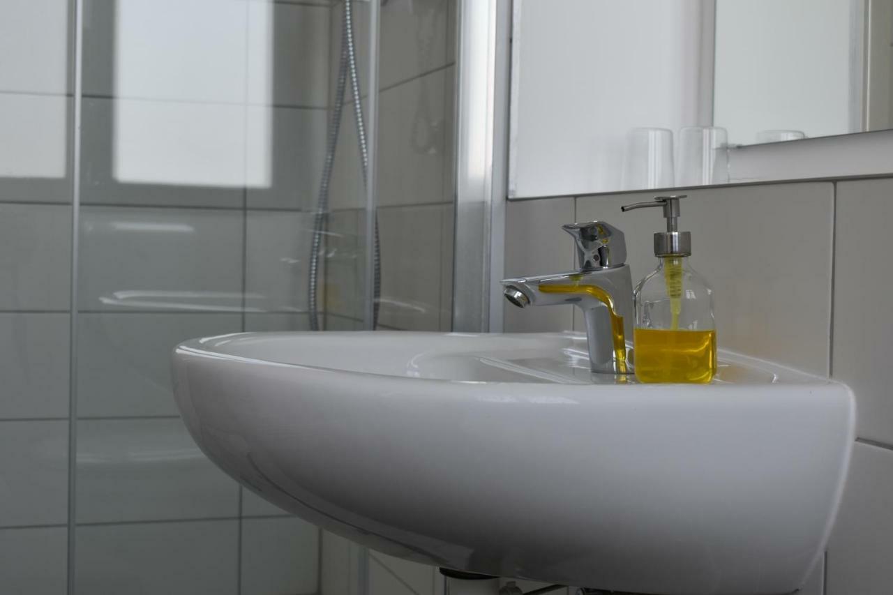 Motel Schoenefeld Großziethen Esterno foto